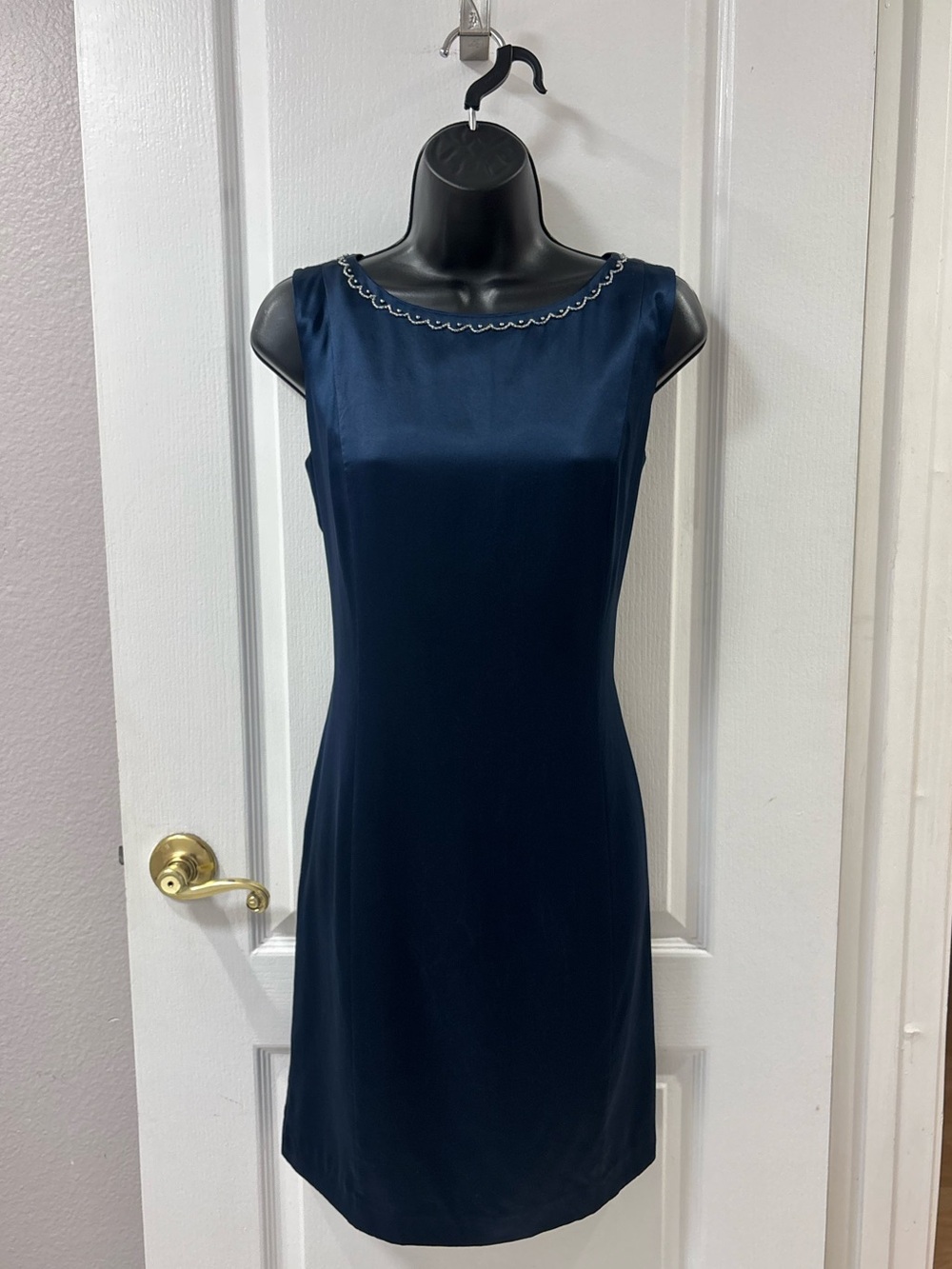 Vintage Silk Harolds Beaded Scallop Sheath Dress Old Money Quiet Luxury Elegant